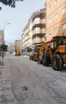 Calzada limpia y nieve fuera de las principales calles del casco urbano en Las Navas del Marqués